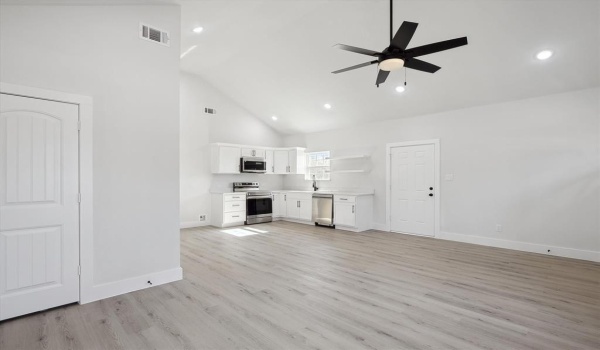 215 Sycamore Street, Hillsboro, TX 76645, 2 Bedrooms Bedrooms, ,2 BathroomsBathrooms,Residential,For Sale,215 Sycamore Street,20791495