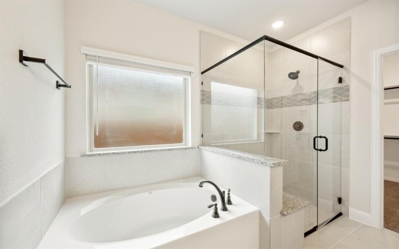 2800 Emerald Trace Drive, Denton, TX 76226, 5 Bedrooms Bedrooms, ,3 BathroomsBathrooms,Residential,For Sale,2800 Emerald Trace Drive,20791545