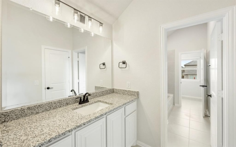 2800 Emerald Trace Drive, Denton, TX 76226, 5 Bedrooms Bedrooms, ,3 BathroomsBathrooms,Residential,For Sale,2800 Emerald Trace Drive,20791545