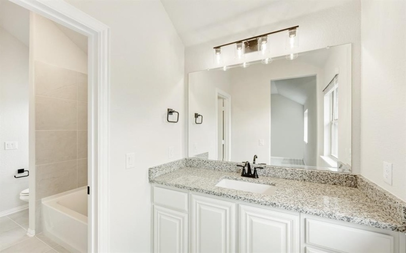2800 Emerald Trace Drive, Denton, TX 76226, 5 Bedrooms Bedrooms, ,3 BathroomsBathrooms,Residential,For Sale,2800 Emerald Trace Drive,20791545
