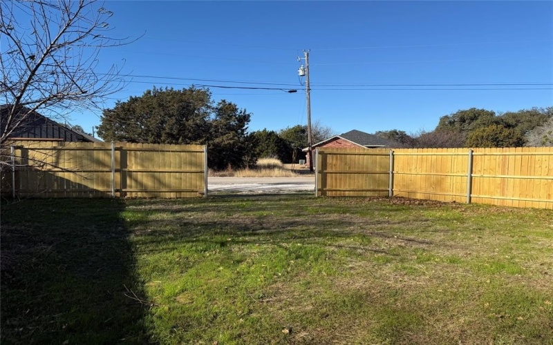 2405 San Gabriel Drive, Granbury, TX 76048, 3 Bedrooms Bedrooms, ,2 BathroomsBathrooms,Residential,For Sale,2405 San Gabriel Drive,20795782