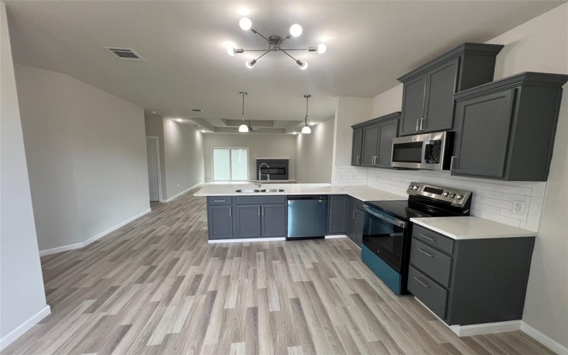 2405 San Gabriel Drive, Granbury, TX 76048, 3 Bedrooms Bedrooms, ,2 BathroomsBathrooms,Residential,For Sale,2405 San Gabriel Drive,20795782