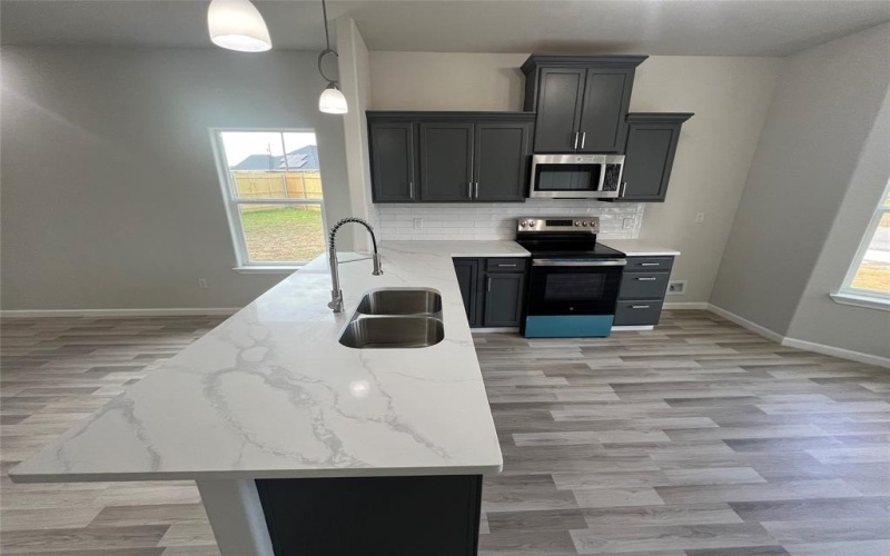 2405 San Gabriel Drive, Granbury, TX 76048, 3 Bedrooms Bedrooms, ,2 BathroomsBathrooms,Residential,For Sale,2405 San Gabriel Drive,20795782