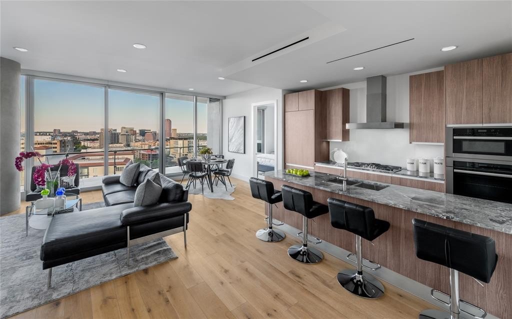 3130 N Harwood Street #1905, Dallas, TX 75201, 2 Bedrooms Bedrooms, ,2 BathroomsBathrooms,Residential,For Sale,3130 N Harwood Street,20795811