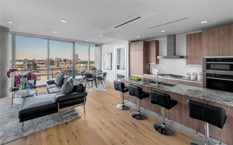 3130 N Harwood Street #1905, Dallas, TX 75201, 2 Bedrooms Bedrooms, ,2 BathroomsBathrooms,Residential,For Sale,3130 N Harwood Street,20795811