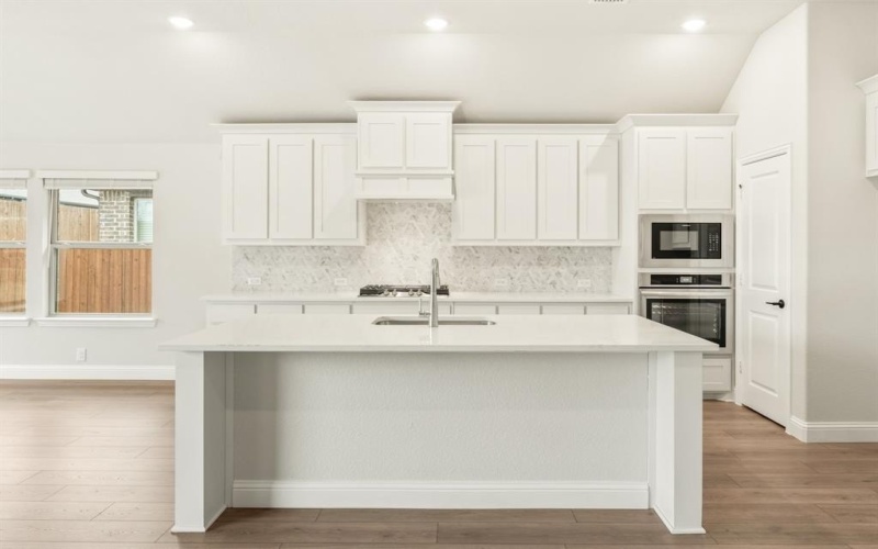 3016 Emerald Trace Drive, Denton, TX 76226, 6 Bedrooms Bedrooms, ,5 BathroomsBathrooms,Residential,For Sale,3016 Emerald Trace Drive,20791632