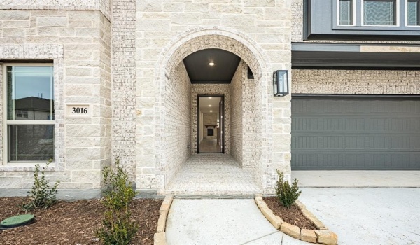 3016 Emerald Trace Drive, Denton, TX 76226, 6 Bedrooms Bedrooms, ,5 BathroomsBathrooms,Residential,For Sale,3016 Emerald Trace Drive,20791632
