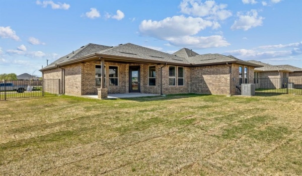 1913 Cascada Way, Little Elm, TX 75068, 2 Bedrooms Bedrooms, ,2 BathroomsBathrooms,Residential,For Sale,1913 Cascada Way,20796461