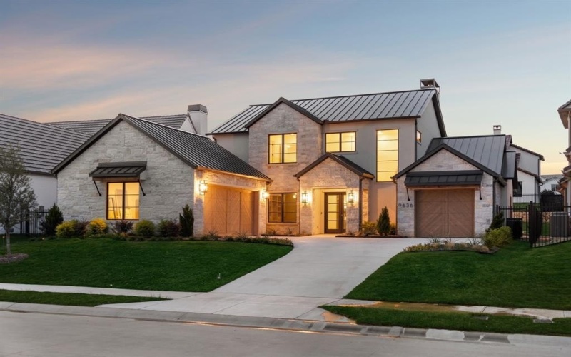 9636 LaTour Lane, Fort Worth, TX 76126, 4 Bedrooms Bedrooms, ,5 BathroomsBathrooms,Residential,For Sale,9636 LaTour Lane,20796684