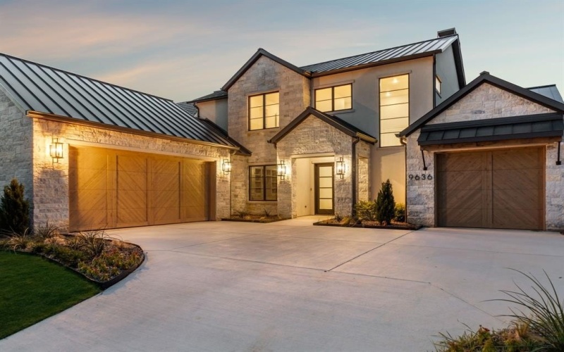 9636 LaTour Lane, Fort Worth, TX 76126, 4 Bedrooms Bedrooms, ,5 BathroomsBathrooms,Residential,For Sale,9636 LaTour Lane,20796684