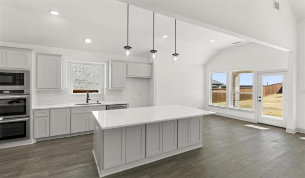 1510 Valor Way, Lucas, TX 75098, 3 Bedrooms Bedrooms, ,3 BathroomsBathrooms,Residential,For Sale,1510 Valor Way,20797167