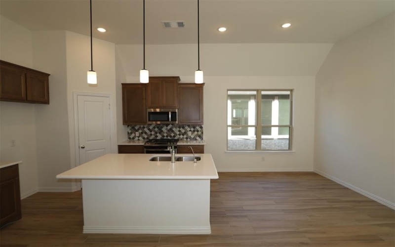 1012 Western Hills Drive, Crowley, TX 76036, 3 Bedrooms Bedrooms, ,2 BathroomsBathrooms,Residential,For Sale,1012 Western Hills Drive,20797368