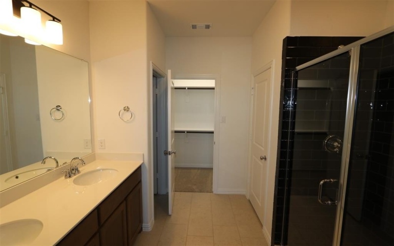 1012 Western Hills Drive, Crowley, TX 76036, 3 Bedrooms Bedrooms, ,2 BathroomsBathrooms,Residential,For Sale,1012 Western Hills Drive,20797368