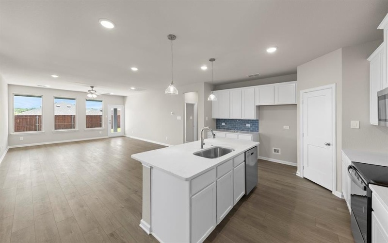 1601 Edgeway Drive, Aubrey, TX 76227, 4 Bedrooms Bedrooms, ,3 BathroomsBathrooms,Residential,For Sale,1601 Edgeway Drive,20797642