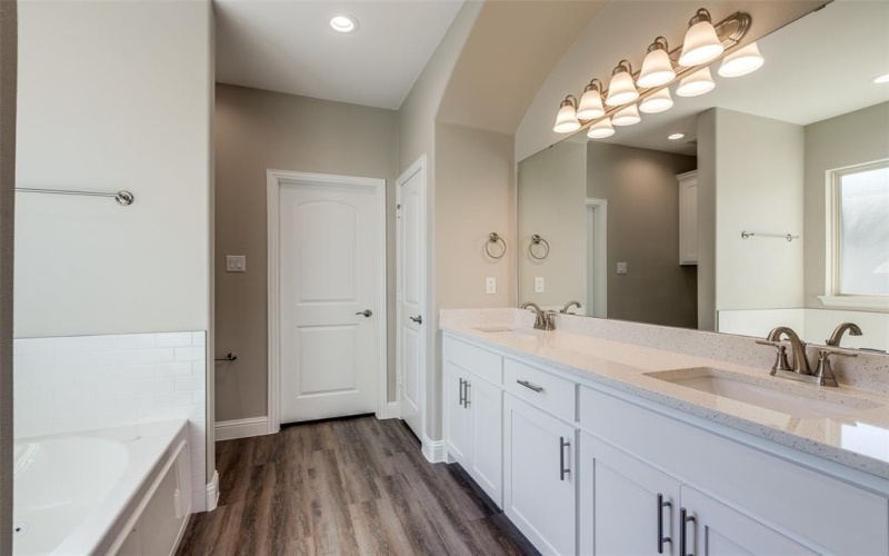 133 Mohave Drive, Gainesville, TX 76240, 3 Bedrooms Bedrooms, ,2 BathroomsBathrooms,Residential,For Sale,133 Mohave Drive,20797713