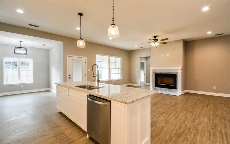 6834 Red Yucca Road, Abilene, TX 79606, 4 Habitaciones Habitaciones , ,3 BañosBaños,Residential,En Venta,6834 Red Yucca Road,20798015