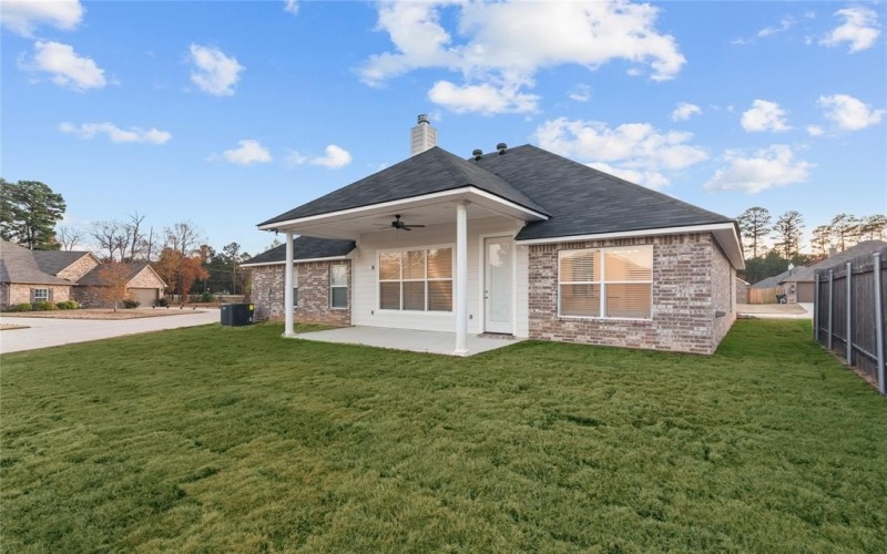 5608 Tall Pines Way, Shreveport, LA 71129, 4 Bedrooms Bedrooms, ,2 BathroomsBathrooms,Residential,For Sale,5608 Tall Pines Way,20798089