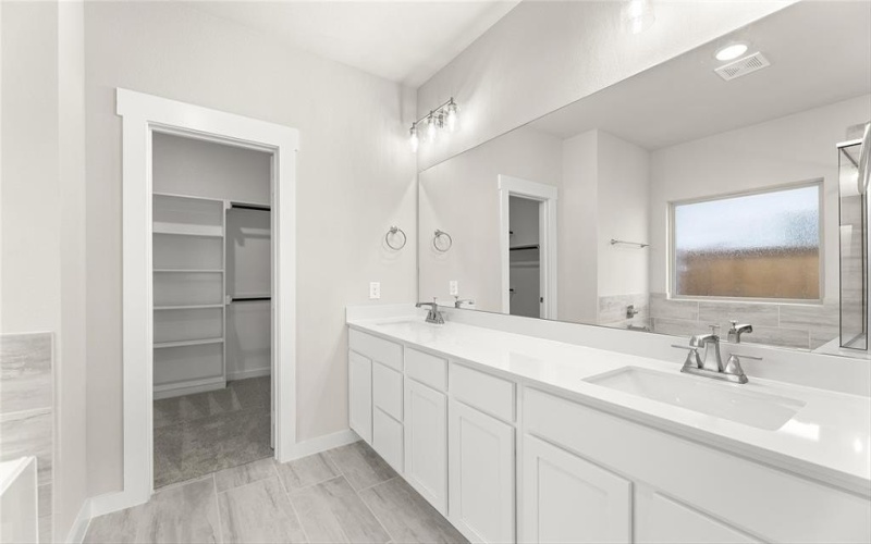1200 Beaumont, Red Oak, TX 75154, 4 Habitaciones Habitaciones , ,3 BañosBaños,Residential,En Venta,1200 Beaumont,20798277