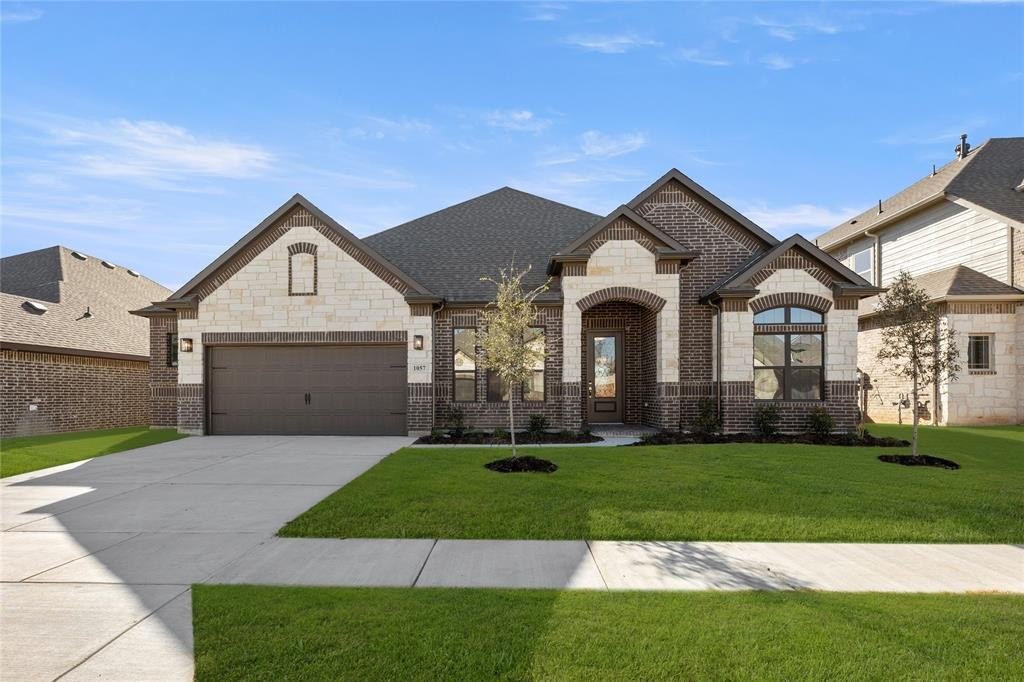 1057 Fleetwood Drive, Justin, TX 76247, 4 Bedrooms Bedrooms, ,3 BathroomsBathrooms,Residential,For Sale,1057 Fleetwood Drive,20798646