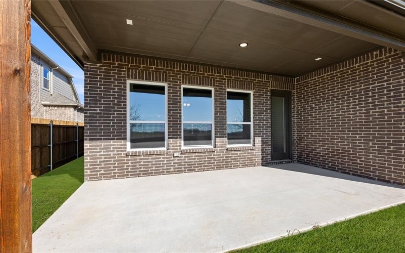 1057 Fleetwood Drive, Justin, TX 76247, 4 Bedrooms Bedrooms, ,3 BathroomsBathrooms,Residential,For Sale,1057 Fleetwood Drive,20798646