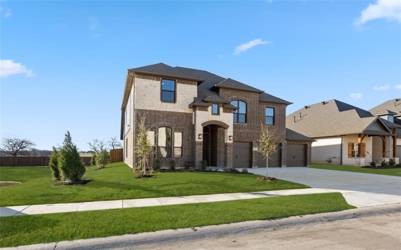 1045 Fleetwood Drive, Justin, TX 76247, 4 Bedrooms Bedrooms, ,5 BathroomsBathrooms,Residential,For Sale,1045 Fleetwood Drive,20798688