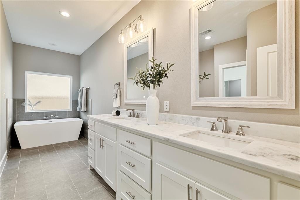 133 Pueblo Drive, Lake Kiowa, TX 76240, 3 Bedrooms Bedrooms, ,2 BathroomsBathrooms,Residential,For Sale,133 Pueblo Drive,20798868