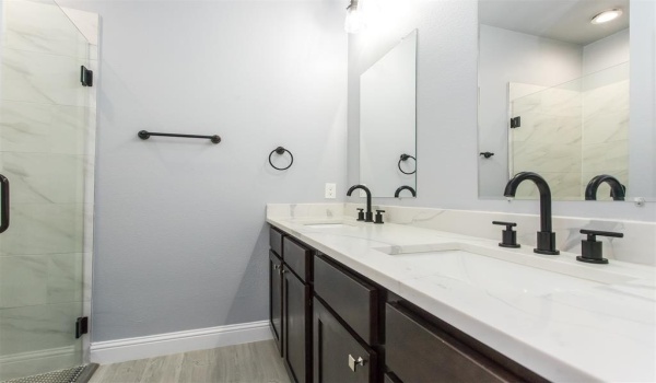 415 W Elm Street #415, Denison, TX 75020, 3 Bedrooms Bedrooms, ,2 BathroomsBathrooms,Residential Lease,For Rent,415 W Elm Street,20798875