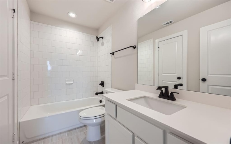4433 Timberdrift Street, Midlothian, TX 76065, 4 Bedrooms Bedrooms, ,5 BathroomsBathrooms,Residential,For Sale,4433 Timberdrift Street,20798880