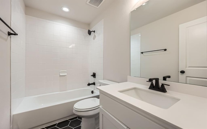 4433 Timberdrift Street, Midlothian, TX 76065, 4 Bedrooms Bedrooms, ,5 BathroomsBathrooms,Residential,For Sale,4433 Timberdrift Street,20798880