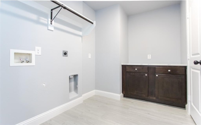 415 W Elm Street #417, Denison, TX 75020, 3 Bedrooms Bedrooms, ,2 BathroomsBathrooms,Residential Lease,For Rent,415 W Elm Street,20798883