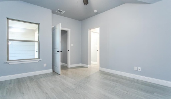 415 W Elm Street #417, Denison, TX 75020, 3 Bedrooms Bedrooms, ,2 BathroomsBathrooms,Residential Lease,For Rent,415 W Elm Street,20798883
