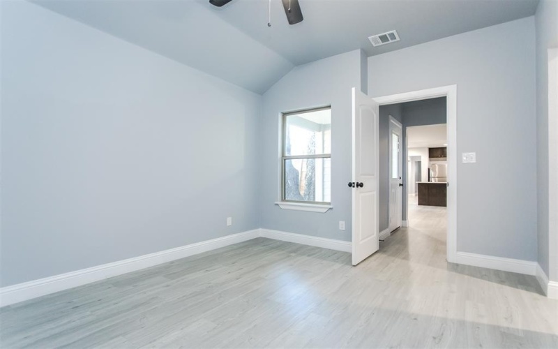 415 W Elm Street #417, Denison, TX 75020, 3 Bedrooms Bedrooms, ,2 BathroomsBathrooms,Residential Lease,For Rent,415 W Elm Street,20798883