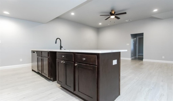 415 W Elm Street #417, Denison, TX 75020, 3 Bedrooms Bedrooms, ,2 BathroomsBathrooms,Residential Lease,For Rent,415 W Elm Street,20798883