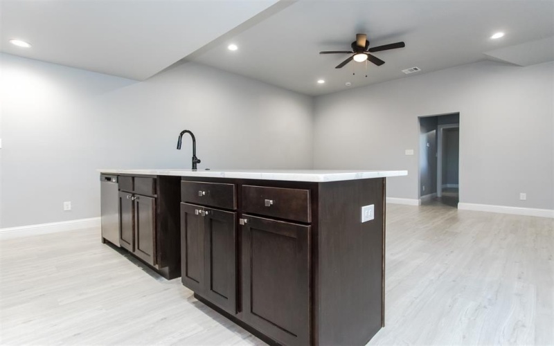 415 W Elm Street #417, Denison, TX 75020, 3 Bedrooms Bedrooms, ,2 BathroomsBathrooms,Residential Lease,For Rent,415 W Elm Street,20798883