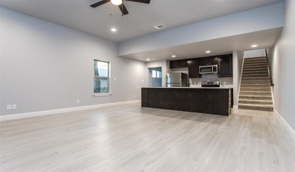 415 W Elm Street #417, Denison, TX 75020, 3 Bedrooms Bedrooms, ,2 BathroomsBathrooms,Residential Lease,For Rent,415 W Elm Street,20798883