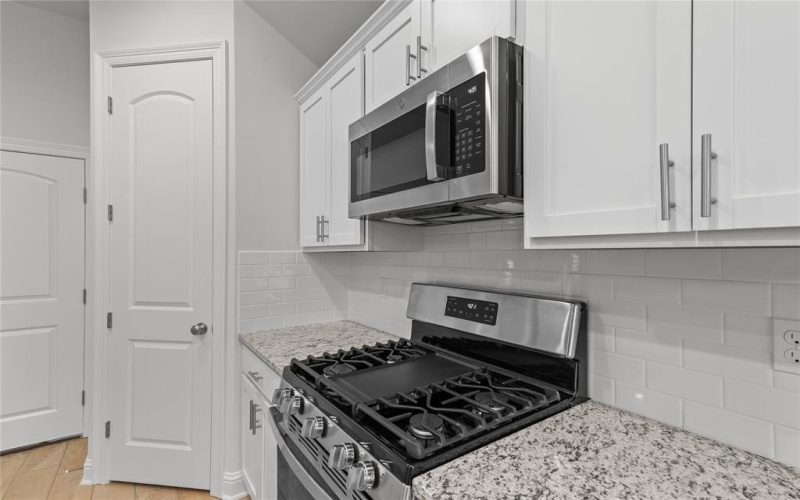 5633 Red Pine Street, Shreveport, LA 71129, 4 Bedrooms Bedrooms, ,2 BathroomsBathrooms,Residential,For Sale,5633 Red Pine Street,20798908