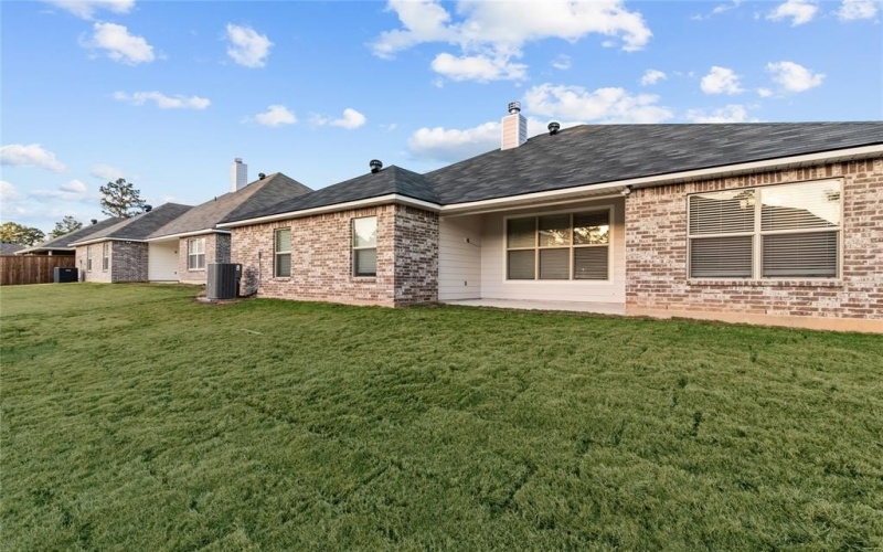 5633 Red Pine Street, Shreveport, LA 71129, 4 Bedrooms Bedrooms, ,2 BathroomsBathrooms,Residential,For Sale,5633 Red Pine Street,20798908