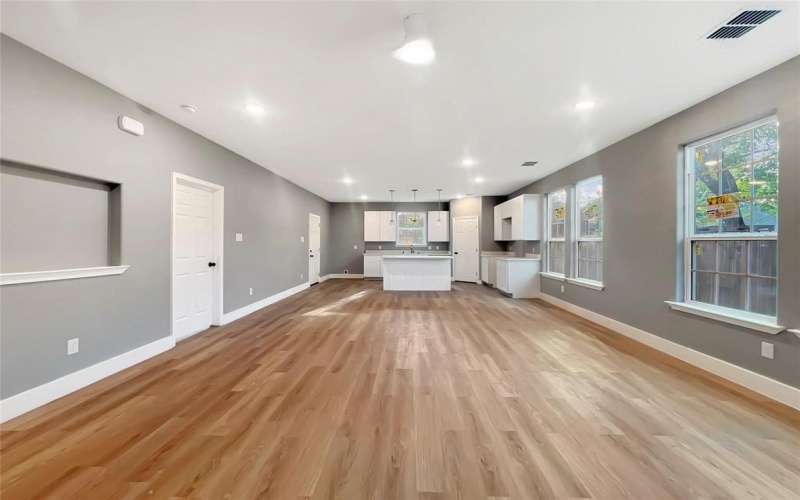 3819 Spence Street, Dallas, TX 75215, 3 Bedrooms Bedrooms, ,2 BathroomsBathrooms,Residential,For Sale,3819 Spence Street,20799058