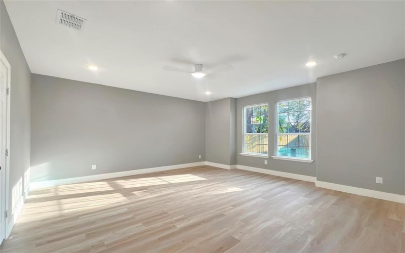 3819 Spence Street, Dallas, TX 75215, 3 Bedrooms Bedrooms, ,2 BathroomsBathrooms,Residential,For Sale,3819 Spence Street,20799058