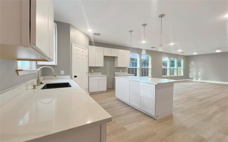 3819 Spence Street, Dallas, TX 75215, 3 Bedrooms Bedrooms, ,2 BathroomsBathrooms,Residential,For Sale,3819 Spence Street,20799058