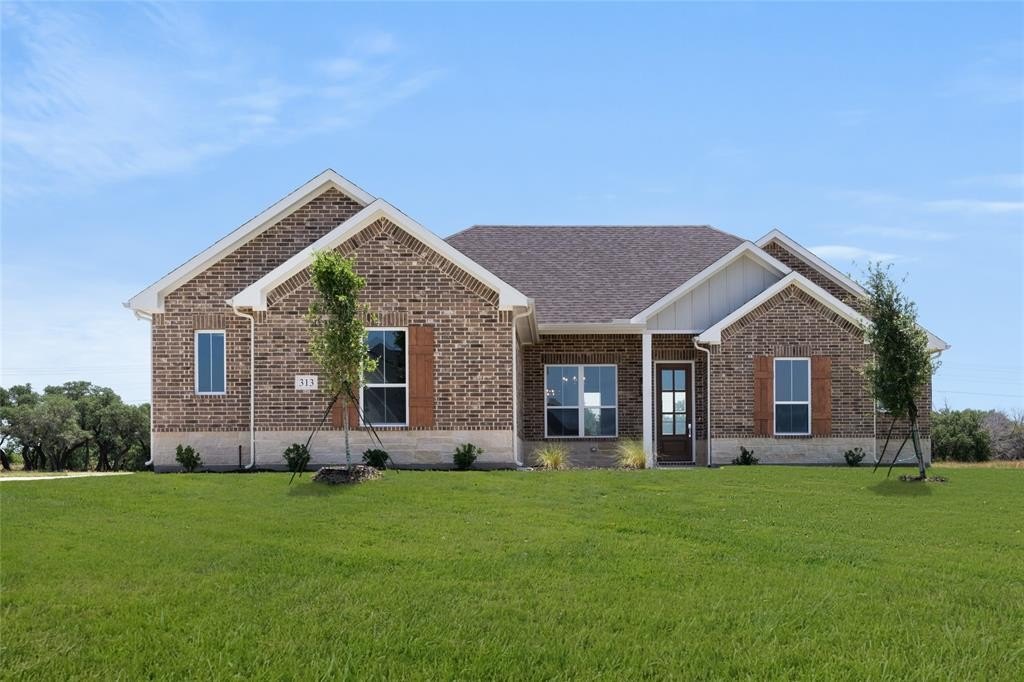 313 Slimp Bluff, Azle, TX 76020, 3 Bedrooms Bedrooms, ,2 BathroomsBathrooms,Residential,For Sale,313 Slimp Bluff,20799383