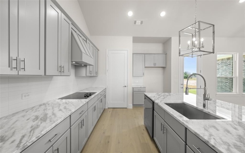 313 Slimp Bluff, Azle, TX 76020, 3 Bedrooms Bedrooms, ,2 BathroomsBathrooms,Residential,For Sale,313 Slimp Bluff,20799383