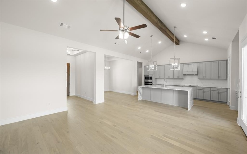 313 Slimp Bluff, Azle, TX 76020, 3 Bedrooms Bedrooms, ,2 BathroomsBathrooms,Residential,For Sale,313 Slimp Bluff,20799383