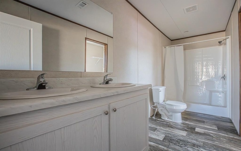 101 Kelly Court, Azle, TX 76020, 4 Bedrooms Bedrooms, ,2 BathroomsBathrooms,Residential,For Sale,101 Kelly Court,20799435