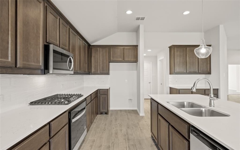 429 Falcon, Azle, TX 76020, 3 Habitaciones Habitaciones , ,2 BañosBaños,Residential,En Venta,429 Falcon,20803420