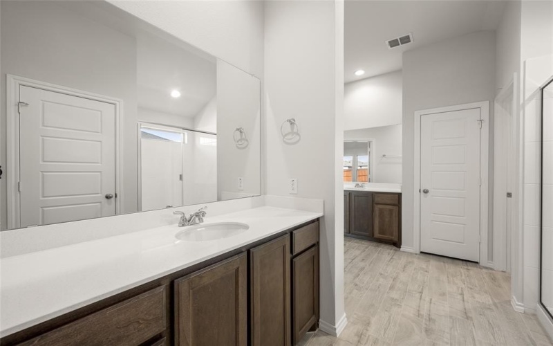 429 Falcon, Azle, TX 76020, 3 Habitaciones Habitaciones , ,2 BañosBaños,Residential,En Venta,429 Falcon,20803420