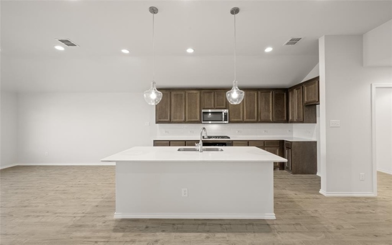 429 Falcon, Azle, TX 76020, 3 Habitaciones Habitaciones , ,2 BañosBaños,Residential,En Venta,429 Falcon,20803420
