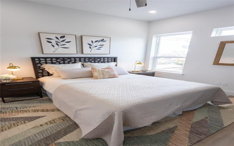 1004 Travis Avenue #4 UNITS, Fort Worth, TX 76104, ,9 BathroomsBathrooms,Residential,For Sale,1004 Travis Avenue,20803587