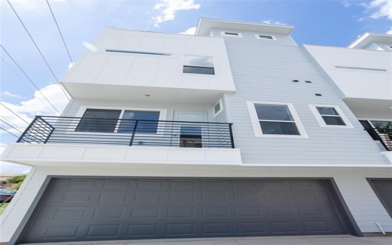 1004 Travis Avenue #4 UNITS, Fort Worth, TX 76104, ,9 BathroomsBathrooms,Residential,For Sale,1004 Travis Avenue,20803587