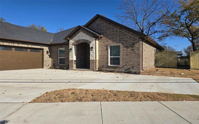 205 Perry Avenue, Waxahachie, TX 75165, 4 Bedrooms Bedrooms, ,2 BathroomsBathrooms,Residential,For Sale,205 Perry Avenue,20800211